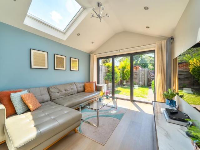 Brighton Road, Surbiton, KT6