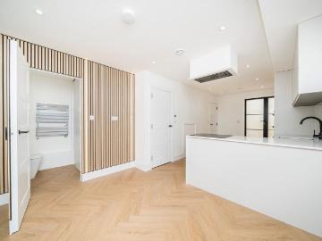 Brighton Road, Surbiton KT6 2 bed detached house to rent £2,495 pcm £576 pw