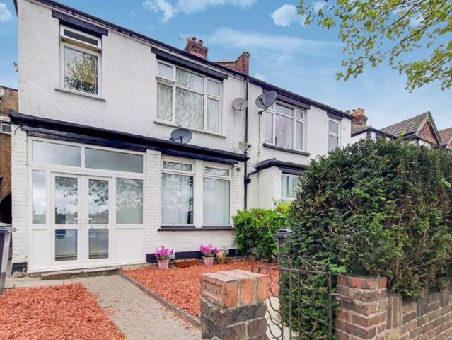 Brighton Road, South Croydon 2 bed apartment to rent £1,650 pcm £381 pw