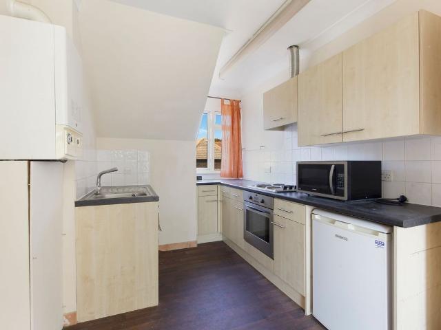 Brighton Road, South Croydon CR2, 1 bed flat to rent, £1,250 pcm | PrimeLocation