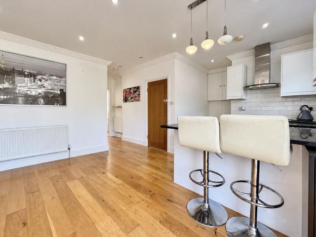 Brighton Road, South Croydon CR2, 2 bed flat to rent, £1,750 pcm | PrimeLocation