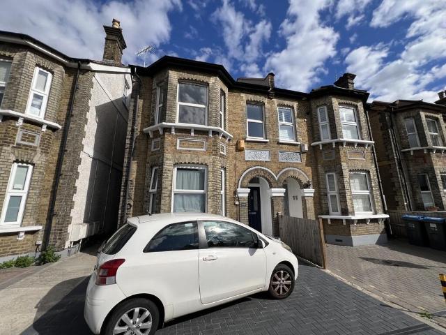 Brighton Road, South Croydon Ground floor maisonette to rent £1,000 pcm £231 pw