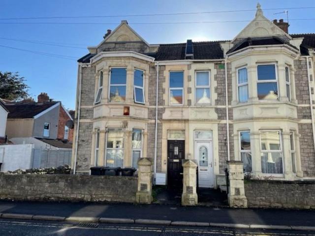 Brighton Road, Weston super Mare. 2 bed flat to rent £1,025 pcm £237 pw