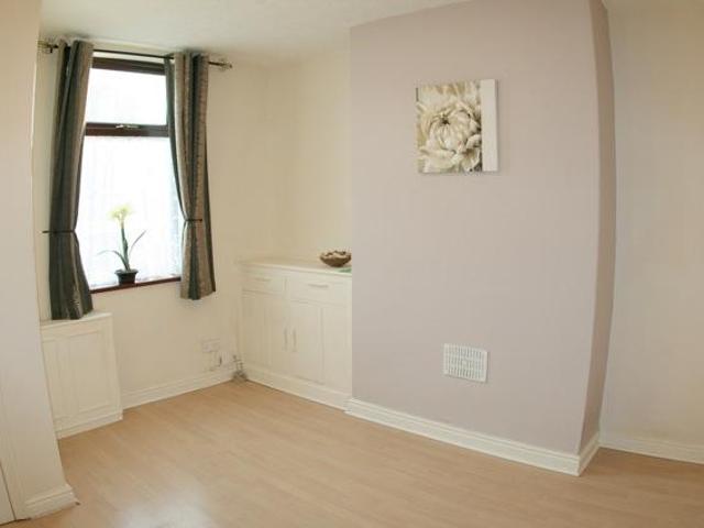 Brighton Street, Warrington, WA5 2 bed terraced house to rent £895 pcm £207 pw
