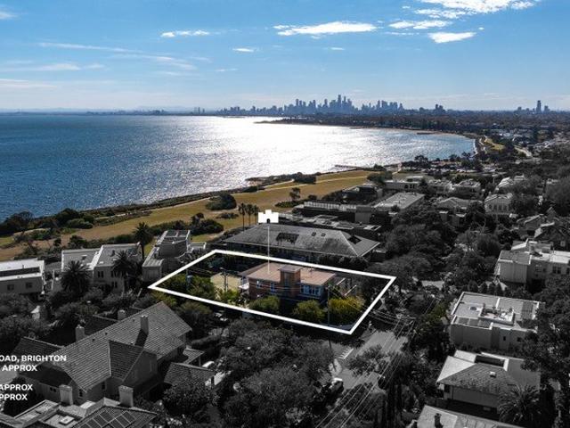 Brighton's Most Sought after Golden Mile Address