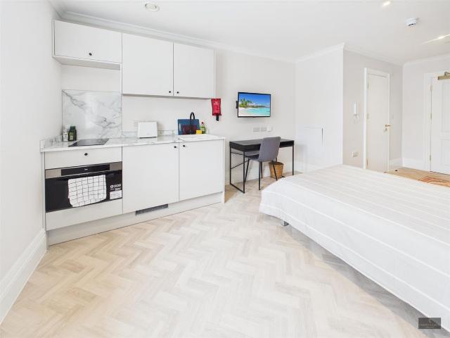 Brights House, Bournemouth BH1, 1 bed flat to rent, £875 pcm | PrimeLocation