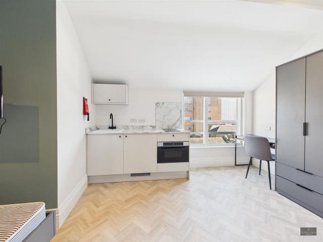Brights House, Bournemouth BH1, 1 bed flat to rent, £901 pcm | PrimeLocation