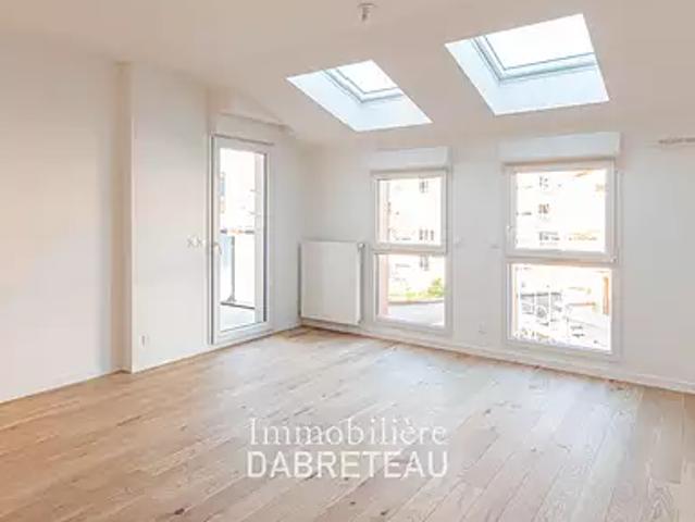 Brignais 69530 Achat / Vente appartement 2 pièces t2 au dernier étage
