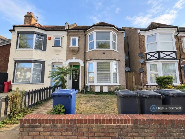Brigstock Road, Thornton Heath, CR7 3 bed flat to rent £2,100 pcm £485 pw