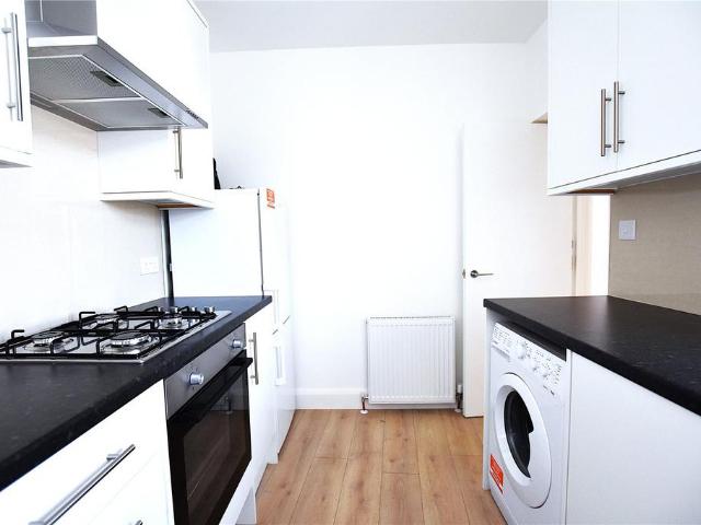 Brigstock Road, Thornton Heath, CR7 2 bed apartment to rent £1,550 pcm £358 pw