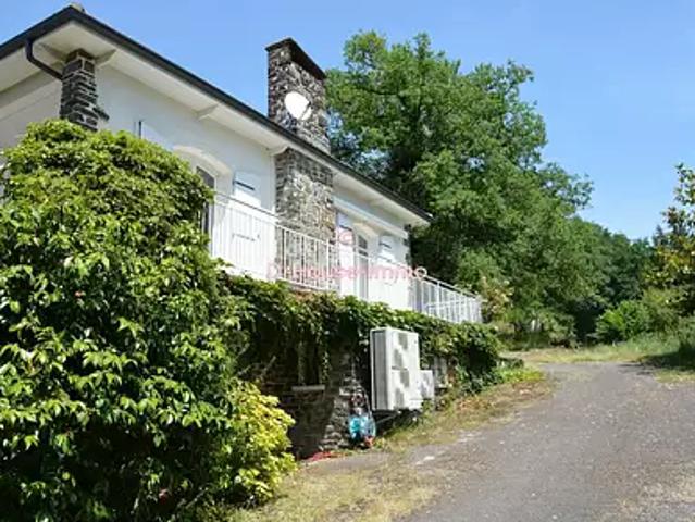Brigueuil 16420 Achat / Vente maison 9 pièces t9 parking garage