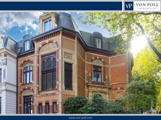 Briller Viertel: Vermietete Altbauwohnung mit Balkon und Garage