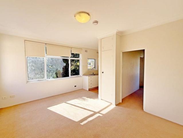 Brilliant 1 bedroom at village