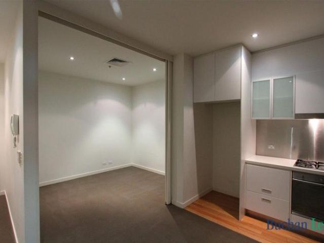 Brilliant city apartment with car park next to David Jones on North Terrace