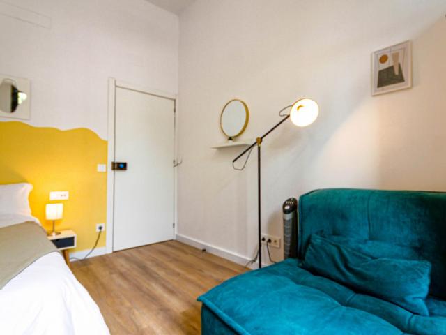 Brilliant double bedroom in historic Ciutat Vella