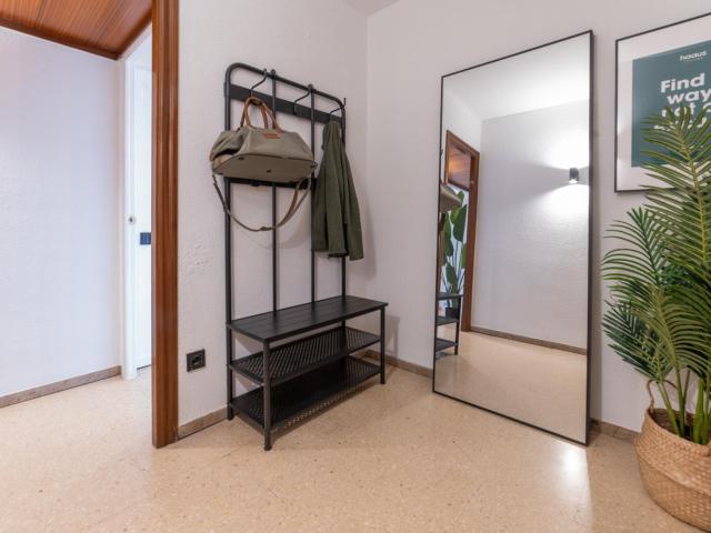 Brilliant double bedroom near the Maragall metro