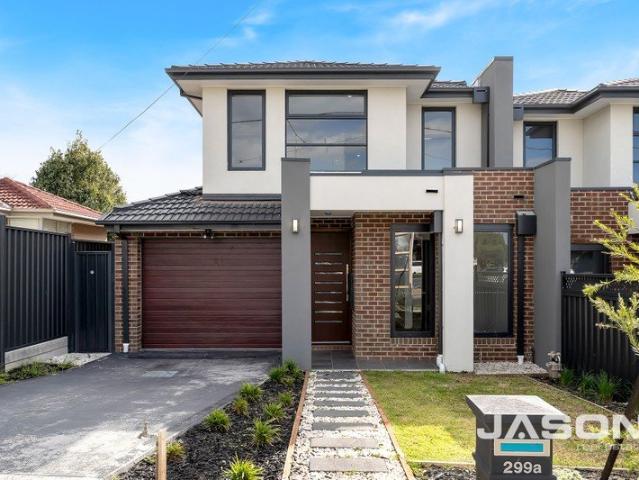 BRILLIANT FAMILY HOME READY FOR YOU!