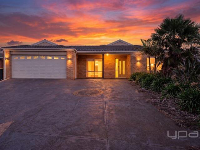 BRILLIANT OPPORTUNITY IN HARKNESS ON 930M2 APPROX BLOCK!
