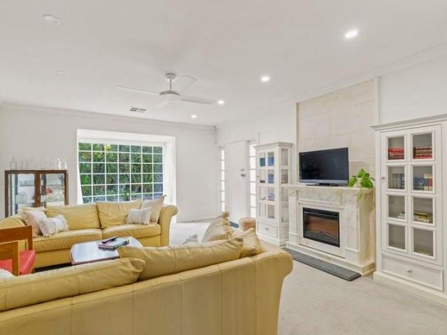 Brilliant Location Charming Home Fully Furnished