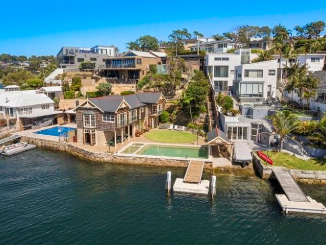 Brilliant Waterfront Lifestyle