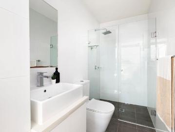Brilliantly Appointed Apartment in Superb Location