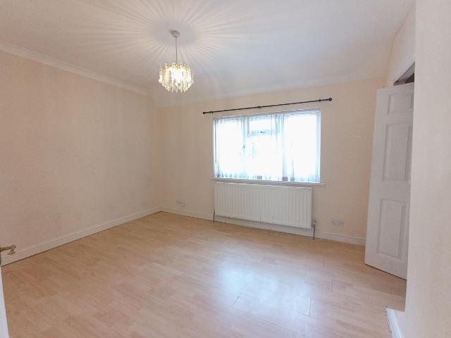 Brimsdown Avenue, Enfield EN3, 1 bed flat to rent, £1,600 pcm | PrimeLocation