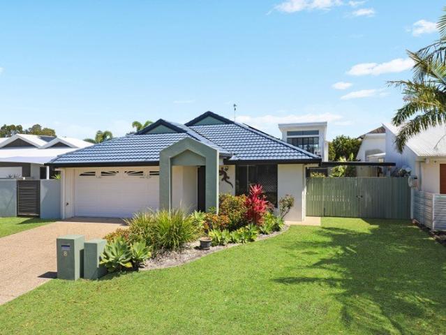 Bring the Boat! Large 4 Bedroom Home with Secure Side Access
