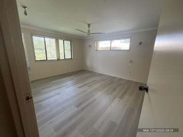 House to rent in North Isis - Parking