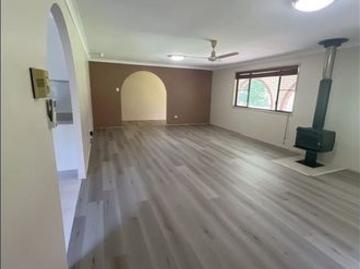 House to rent in North Isis - Parking