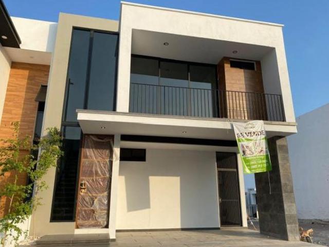 Estrena tu nuevo hogar, Casa en Venta! en la parte alta Sonterra Mazatlán