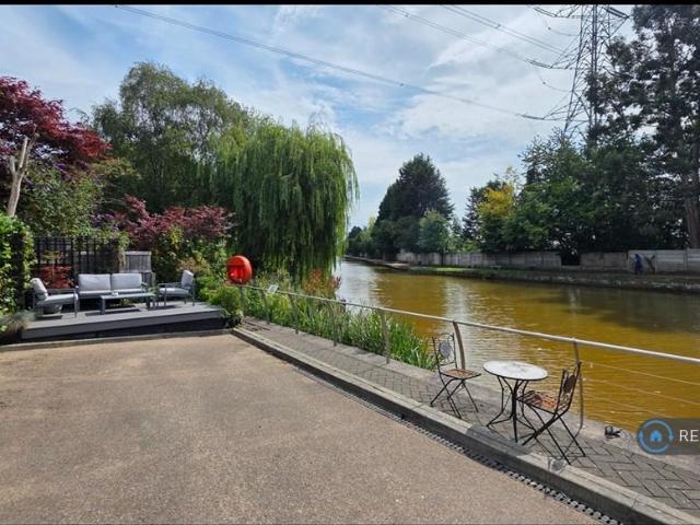 Brindley House, Worsley, Manchester, M28 2 bed flat to rent £1,695 pcm £391 pw