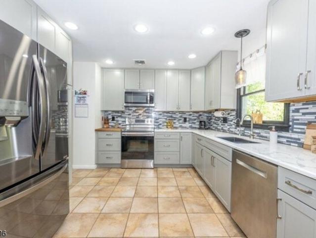 Brink Rd, Wantage Township, Home For Sale
