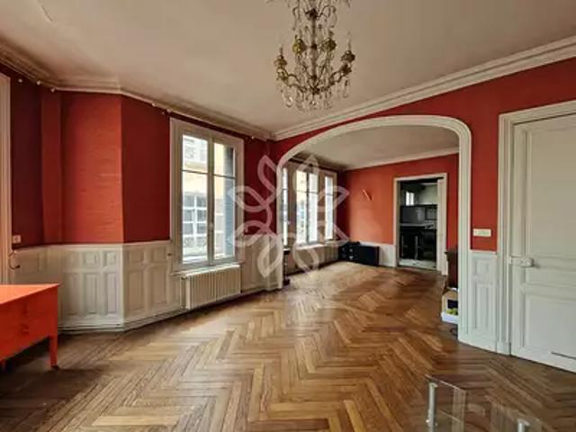 Brioude 43100 Achat / Vente appartement 9 pièces t9
