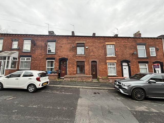 Briscoe Street, Oldham OL1 2 bed terraced house to rent £975 pcm £225 pw