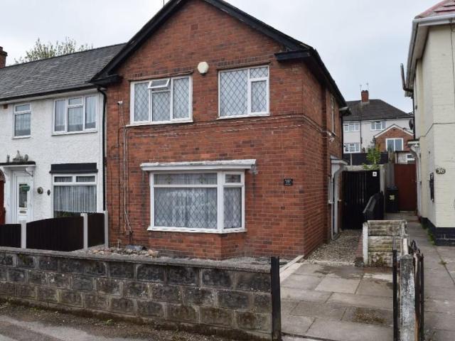 Brisbane Road, Smethwick B67, 3 bed semi detached house to rent, £1,150 pcm | PrimeLocation
