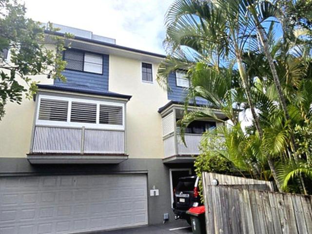 Brisbane State High School Catchment! Two Storey Townhouse!