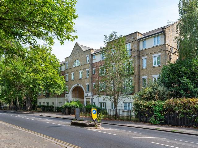 Bristowe Close, Brixton, London SW2, 1 bed flat to rent, £1,950 pcm | PrimeLocation