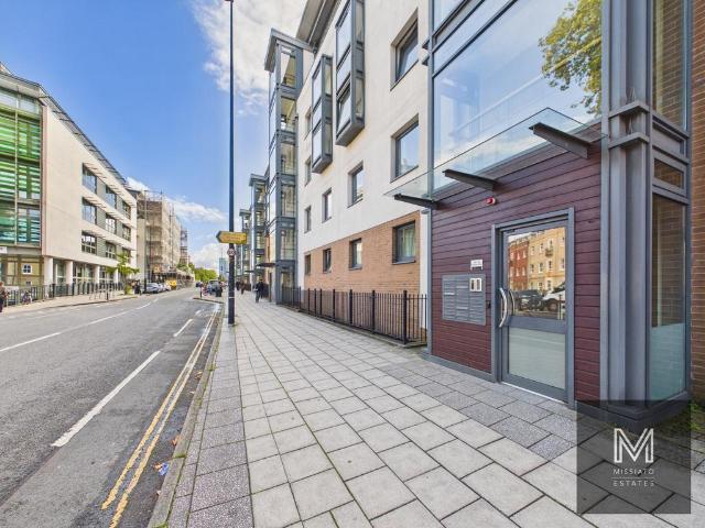 Bristol BS1 2 bed apartment to rent £1,850 pcm £427 pw