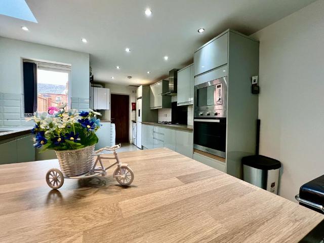 Bristol Road, Coventry CV5 5 bed terraced house to rent £650 pcm £150 pw
