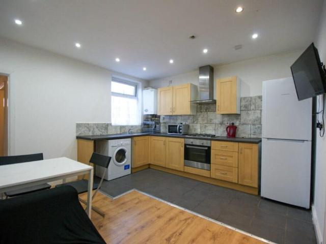 Bristol Road, Birmingham B29 3 bed terraced house to rent £1,755 pcm £405 pw
