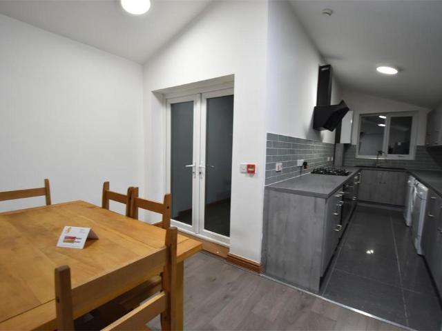Bristol Road Bridge, Bristol Road, Metchley, B29 6SR, United Kingdom | 7 bed townhouse for rent #135549920 | Rentberry
