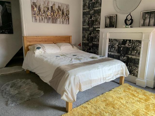 Bristol Road, Selly Oak, Birmingham 2 bed house share to rent £1,050 pcm £242 pw