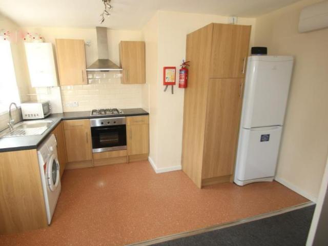 Bristol Road, Selly Oak, Birmingham 4 bed flat to rent £1,995 pcm £460 pw