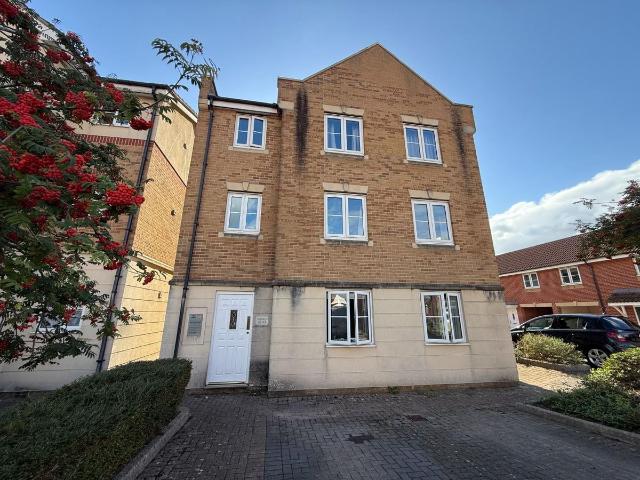 Bristol South End, Bristol BS3, 2 bed flat to rent, £1,400 pcm | PrimeLocation