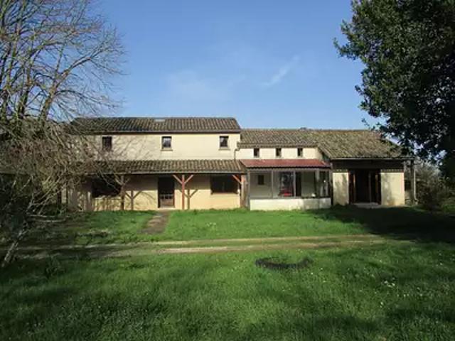Brux 86510 Achat / Vente maison 7 pièces t7
