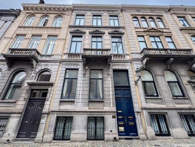 BRUXELLES, Place Poelaert Sablon