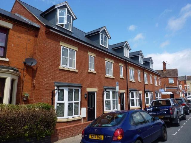Bruce Street, St James, Northampton NN5, 3 bed terraced house to rent, £1,150 pcm | PrimeLocation