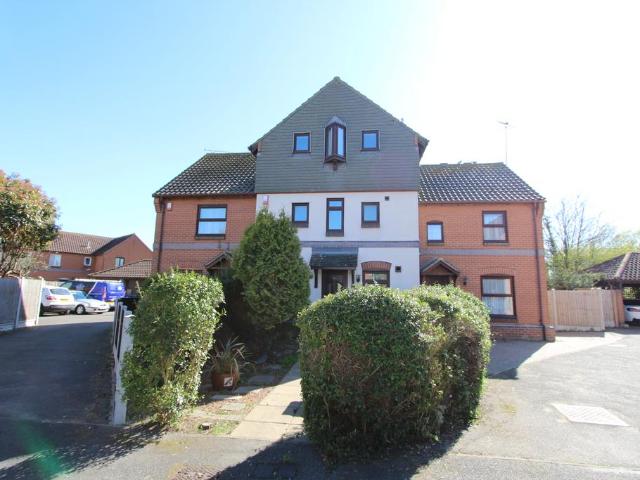 Bruces Wharf Road, Grays, RM17 3 bed house to rent £1,850 pcm £427 pw