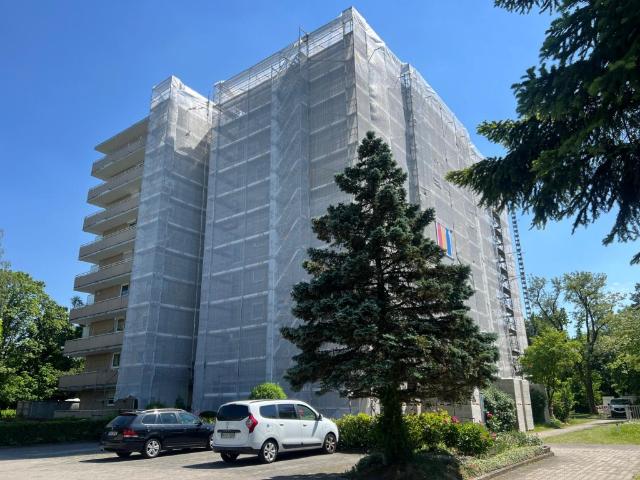 Brück Immobilien Freies, renovierungsbedürftiges 1 Zi. Appartement mit West Balkon