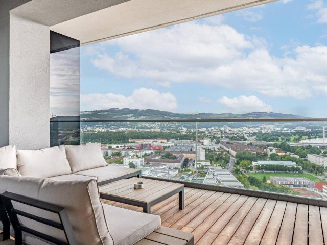Bruckner Tower Linz wohnen über den Dächern der Stadt